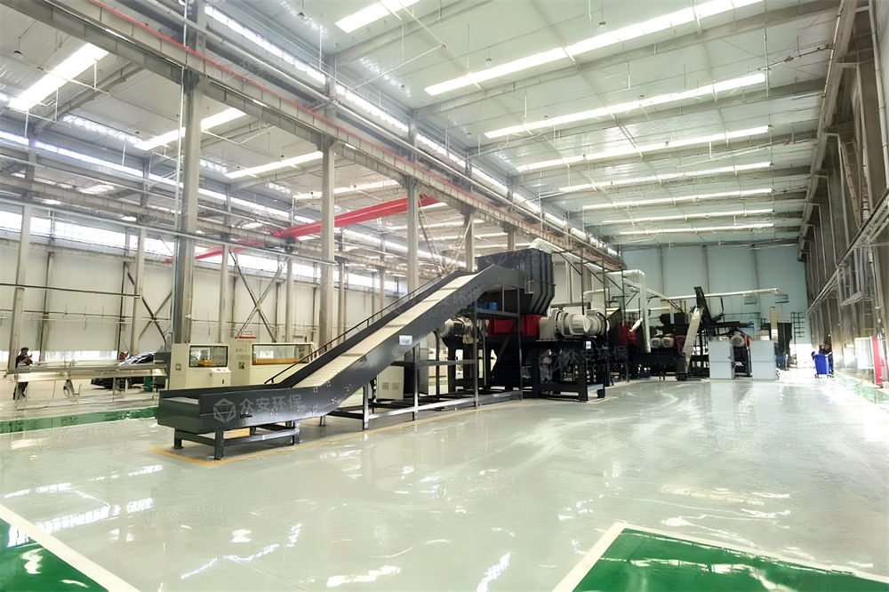張家口風(fēng)電葉片破碎現(xiàn)場 (2).jpg 張家口風(fēng)電葉片破碎現(xiàn)場 (2).jpg